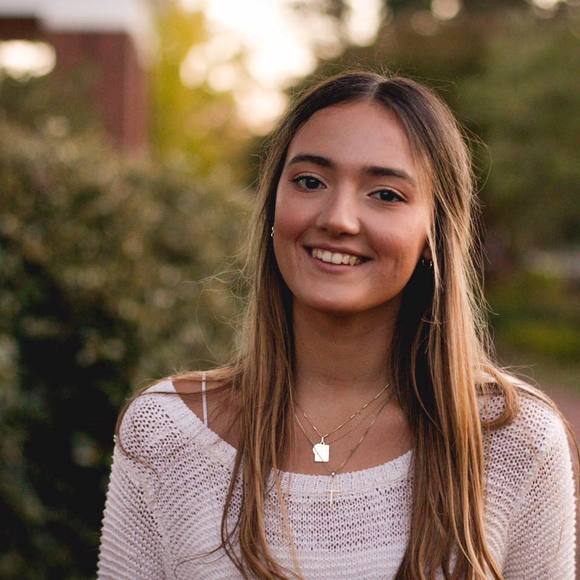 Meet your Posher, Elisa - Picture 1 of 1